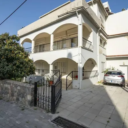 3-bedroom Luxury In Kyrenia Center Kirenia