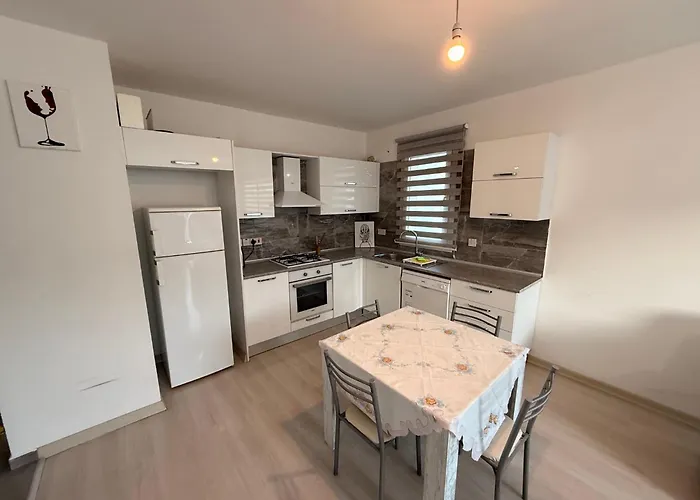 1-bedroom Luxury In Kyrenia Center アパート *