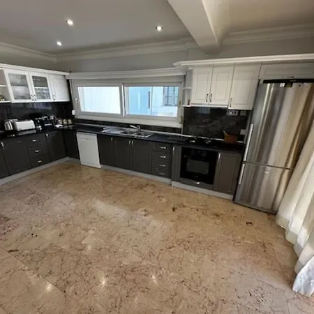 3-bedroom Luxury In Kyrenia Center Apartment Kyrenia (Northern Cyprus)