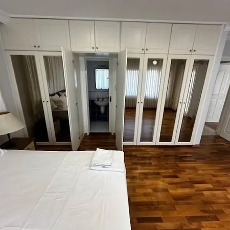 3-bedroom Luxury In Kyrenia Center Apartment