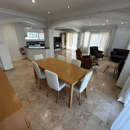 3-bedroom Luxury In Kyrenia Center